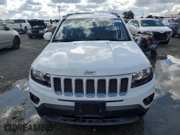 2016 Jeep Compass Latitude с VIN 1C4NJCEB1GD542922, выставлен на аукционе Copart как лот 86600515 с пробегом 205 373 миль миль и Списание • Salvage title. История ставок и продаж доступна на DreamBid. Изображение 5.