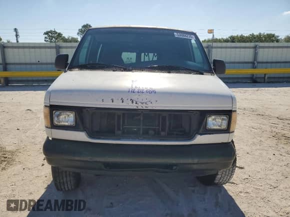 2000 Ford Econoline Cargo with VIN 1FTNS2426YHA08141, listed as a Copart auction lot 53088235 with 182,865 mi miles and Salvage title. Bid and sale history available at DreamBid. Image 5.