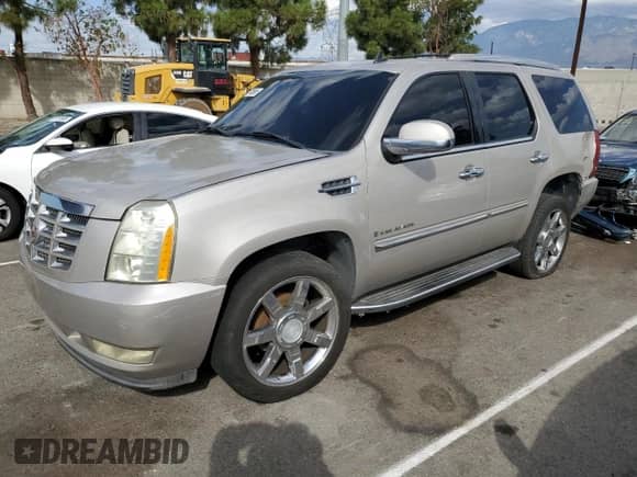 2007 Cadillac Escalade with VIN 1GYFK63887R225050, listed as a Copart auction lot 81780695 with 142,965 mi miles and Clean title. Bid and sale history available at DreamBid. Image 1.