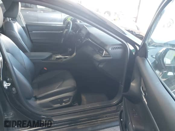 2023 Toyota Camry Hybrid XLE с VIN 4T1F31AK6PU054070, выставлен на аукционе IAAI как лот 42499909 с пробегом 31 713 миль миль и . История ставок и продаж доступна на DreamBid. Изображение 5.