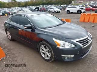 2015 Nissan Altima S with VIN 1N4AL3AP7FN348856, listed as a IAAI auction lot 43557192 with 141,476 mi miles and . Bid and sale history available at DreamBid. Image 1.