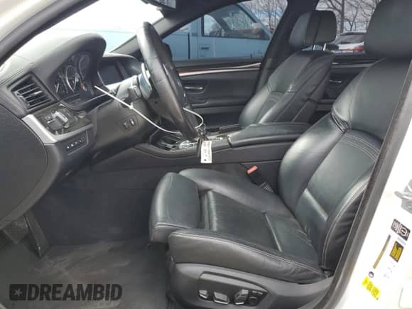 2015 BMW 5 Series 550i с VIN WBAKN9C55FD682331, выставлен на аукционе Copart как лот 47356725 с пробегом 80 741 миль миль и Списание • Salvage title. История ставок и продаж доступна на DreamBid. Изображение 7.