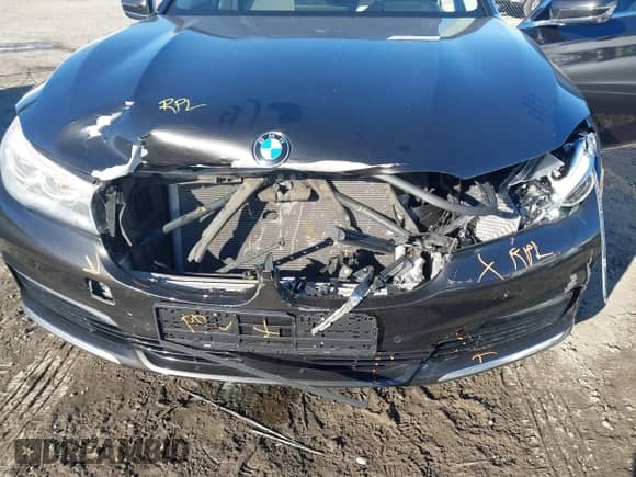 2017 BMW 7 Series ALPINA B7 xDrive with VIN WBA7F2C52HG422187, listed as a IAAI auction lot 41319169 with 114,883 mi miles and . Bid and sale history available at DreamBid. Image 6.