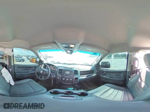 2018 Ram 1500 Tradesman z VIN 1C6RR6KG7JS201465, wystawiony jako Copart lot #63601815 z przebiegiem 139 018 mil mil oraz Szkoda całkowita • Salvage title. Historia ofert i sprzedaży dostępna na DreamBid. Obrazek 14.