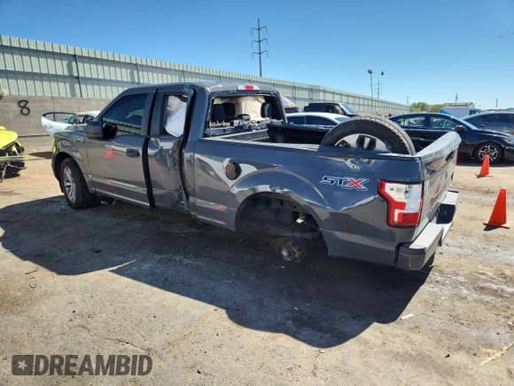 2018 Ford F-150 XL с VIN 1FTEX1CPXJFC15500, выставлен на аукционе Copart как лот 82167145 с пробегом 107 324 миль миль и Списание • Salvage title. История ставок и продаж доступна на DreamBid. Изображение 2.