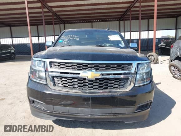 2019 Chevrolet Suburban LT z VIN 1GNSCHKC6KR364869, wystawiony jako IAAI lot #43414630 z przebiegiem 224 035 mil mil oraz . Historia ofert i sprzedaży dostępna na DreamBid. Obrazek 12.
