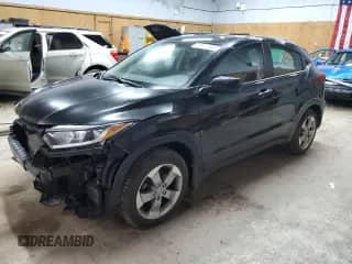2021 Honda HR-V LX с VIN 3CZRU6H38MM721404, выставлен на аукционе Copart как лот 67817345 с пробегом 45 341 миль миль и На запчасти • Non repairable. История ставок и продаж доступна на DreamBid. Изображение 1.