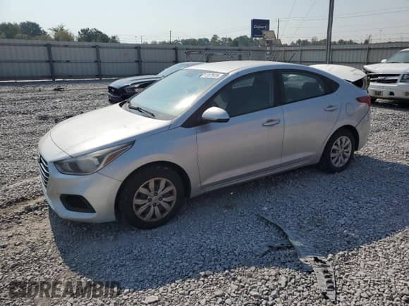 2019 Hyundai Accent SE с VIN 3KPC24A32KE049993, выставлен на аукционе Copart как лот 81557975 с пробегом 108 122 миль миль и Списание • Salvage title. История ставок и продаж доступна на DreamBid. Изображение 1.