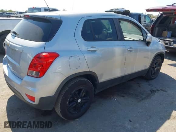 2019 Chevrolet Trax LS with VIN 3GNCJKSB7KL220057, listed as a IAAI auction lot 43435963 with 158,287 mi miles and . Bid and sale history available at DreamBid. Image 4.