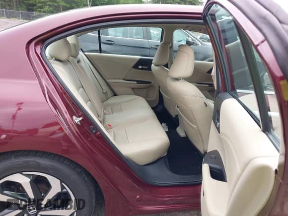 2016 Honda Accord EX-L with VIN 1HGCR3F87GA000696, listed as a IAAI auction lot 42672716 with 106,733 mi miles and . Bid and sale history available at DreamBid. Image 8.