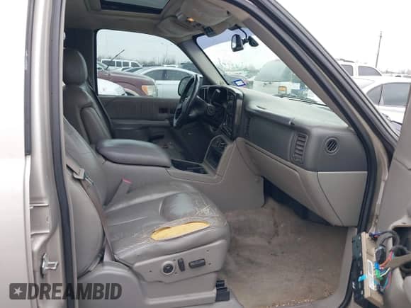 2005 Chevrolet Suburban LS с VIN 3GNEC16Z75G133051, выставлен на аукционе IAAI как лот 41415463 с пробегом 137 792 миль миль и . История ставок и продаж доступна на DreamBid. Изображение 5.