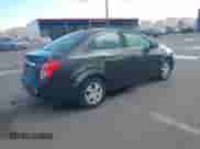 2014 Chevrolet Sonic LT z VIN 1G1JC5SB1E4211062, wystawiony jako IAAI lot #43200565 z przebiegiem 103 942 mil mil oraz . Historia ofert i sprzedaży dostępna na DreamBid. Obrazek 4.