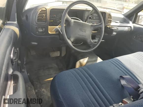 1995 GMC Sierra 1500 с VIN 1GTEC14Z9SZ500670, выставлен на аукционе Copart как лот 66025045 с пробегом 399 363 миль миль и Чистый • Clean title. История ставок и продаж доступна на DreamBid. Изображение 8.