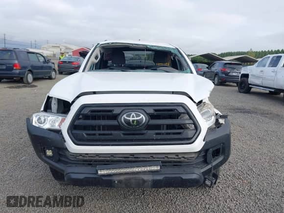 2019 Toyota Tacoma SR z VIN 5TFRX5GN8KX144469, wystawiony jako IAAI lot #42979849 z przebiegiem 68 687 mil mil oraz . Historia ofert i sprzedaży dostępna na DreamBid. Obrazek 12.