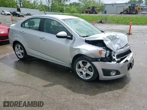 2013 Chevrolet Sonic LTZ с VIN 1G1JE5SG5D4217581, выставлен на аукционе Copart как лот 55977985 с пробегом 49 601 миль миль и Списание • Salvage title. История ставок и продаж доступна на DreamBid. Изображение 13.