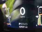 2021 Jeep Wrangler Unlimited Sahara Altitude z VIN 1C4HJXEG5MW613068, wystawiony jako IAAI lot #41768897 z przebiegiem 42 969 mil mil oraz . Historia ofert i sprzedaży dostępna na DreamBid. Obrazek 16.