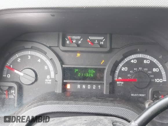 2009 Ford Econoline Cargo Commercial z VIN 1FTNE14W29DA56023, wystawiony jako IAAI lot #42362663 z przebiegiem 211 326 mil mil oraz . Historia ofert i sprzedaży dostępna na DreamBid. Obrazek 7.