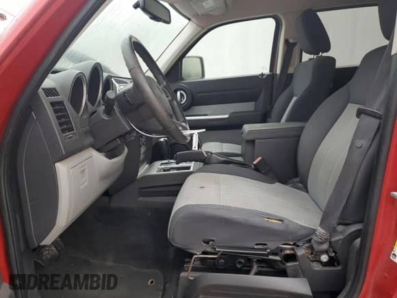 2007 Dodge Nitro SLT с VIN 1D8GU58K67W656976, выставлен на аукционе Copart как лот 69672775 с пробегом 173 892 миль миль и Списание • Salvage title. История ставок и продаж доступна на DreamBid. Изображение 7.