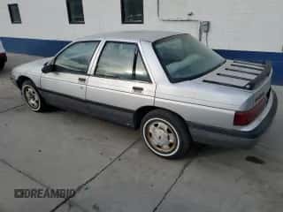 1990 Chevrolet Corsica z VIN 1G1LT54T5LY175073, wystawiony jako Copart lot #71889604 z przebiegiem 111 578 mil mil oraz Czysty tytuł • Clean title. Historia ofert i sprzedaży dostępna na DreamBid. Obrazek 2.