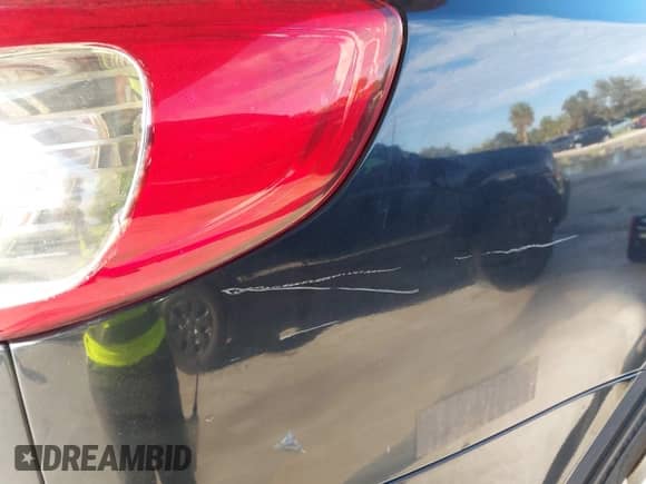 2012 Hyundai Santa Fe Limited with VIN 5XYZK3AB7CG146879, listed as a IAAI auction lot 43080017 with 224,976 mi miles and . Bid and sale history available at DreamBid. Image 14.