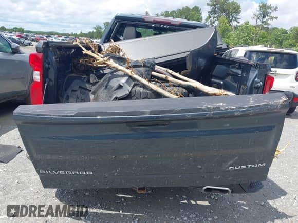 2019 Chevrolet Silverado 1500 Custom Trail Boss with VIN 1GCRYCEF8KZ199487, listed as a IAAI auction lot 42384087 with 33,220 mi miles and . Bid and sale history available at DreamBid. Image 16.