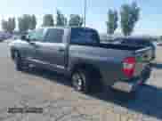 2017 Toyota Tundra SR5 z VIN 5TFDY5F10HX616873, wystawiony jako IAAI lot #42270989 z przebiegiem 130 335 mil mil oraz . Historia ofert i sprzedaży dostępna na DreamBid. Obrazek 3.