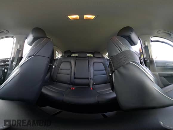 2024 Mazda CX-5 S Select z VIN JM3KFBBL1R0448715, wystawiony jako IAAI lot #42684805 z przebiegiem 6 391 mil mil oraz . Historia ofert i sprzedaży dostępna na DreamBid. Obrazek 22.