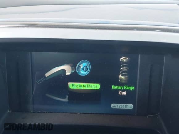 2012 Chevrolet Volt z VIN 1G1RA6E4XCU116945, wystawiony jako IAAI lot #43231342 z przebiegiem 125 161 mil mil oraz . Historia ofert i sprzedaży dostępna na DreamBid. Obrazek 7.