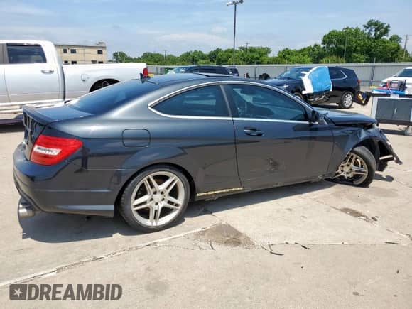 2014 Mercedes-Benz C 250 with VIN WDDGJ4HB6EG295246, listed as a Copart auction lot 59632635 with Not provided miles and Salvage title. Bid and sale history available at DreamBid. Image 3.