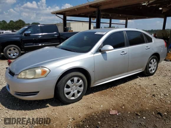 2010 Chevrolet Impala LS z VIN 2G1WA5EK4A1118646, wystawiony jako Copart lot #66219565 z przebiegiem 193 152 mil mil oraz Szkoda całkowita • Salvage title. Historia ofert i sprzedaży dostępna na DreamBid. Obrazek 1.