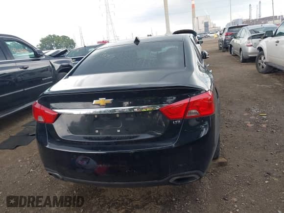 2014 Chevrolet Impala LTZ z VIN 2G1155S38E9275597, wystawiony jako IAAI lot #43027040 z przebiegiem 201 014 mil mil oraz . Historia ofert i sprzedaży dostępna na DreamBid. Obrazek 16.