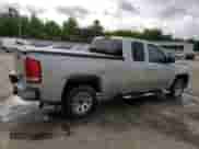 2007 GMC Sierra 1500 SLE1 with VIN 1GTEC19C77Z509816, listed as a Copart auction lot 54752725 with 194,520 mi miles and Salvage title. Bid and sale history available at DreamBid. Image 3.