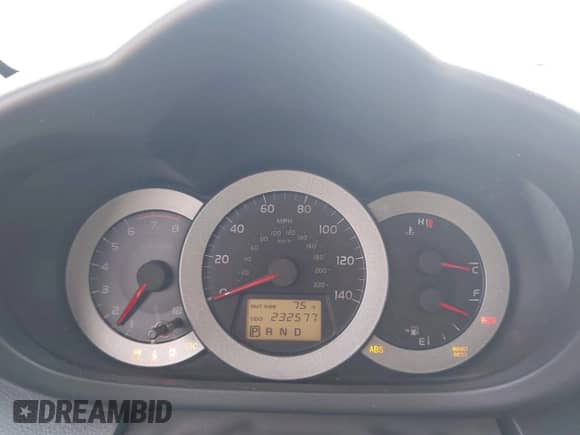 2007 Toyota RAV4 Sport with VIN JTMZD32V775069674, listed as a IAAI auction lot 43441885 with 232,577 mi miles and . Bid and sale history available at DreamBid. Image 7.