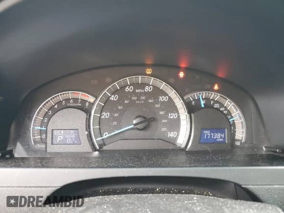 2014 Toyota Camry SE with VIN 4T1BK1FK5EU545429, listed as a Copart auction lot 83930235 with 177,384 mi miles and Salvage title. Bid and sale history available at DreamBid. Image 9.