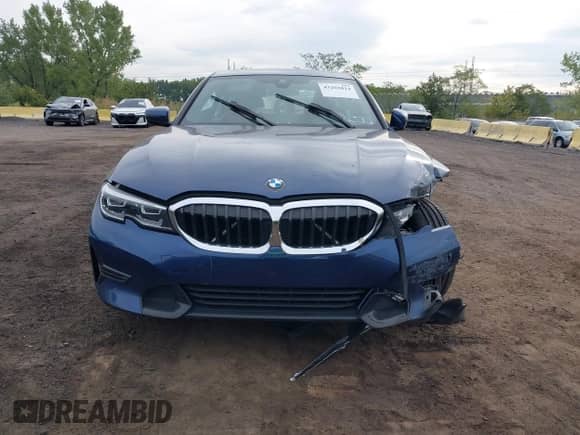 2022 BMW 3 Series 330i with VIN 3MW5R1J02N8C29404, listed as a IAAI auction lot 43203814 with 39,029 mi miles and . Bid and sale history available at DreamBid. Image 12.