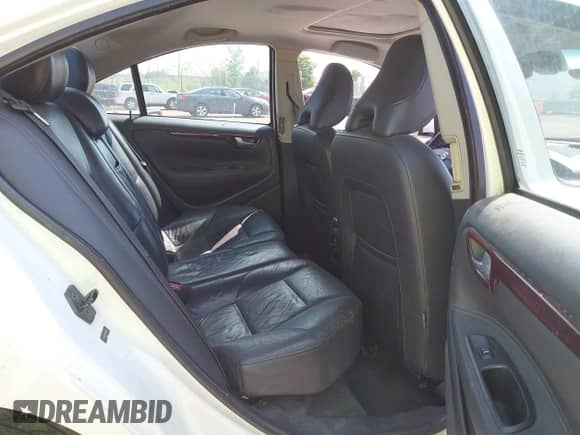 2007 Volvo S60 2.5L Turbo с VIN YV1RH592172609544, выставлен на аукционе IAAI как лот 42447620 с пробегом 234 147 миль миль и . История ставок и продаж доступна на DreamBid. Изображение 8.