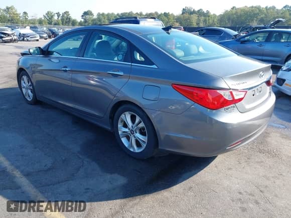 2013 Hyundai Sonata SE with VIN 5NPEC4AC6DH615349, listed as a IAAI auction lot 43245536 with 81,053 mi miles and . Bid and sale history available at DreamBid. Image 3.