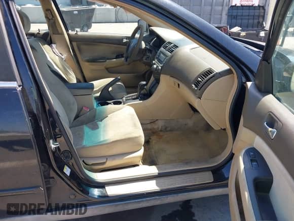 2007 Honda Accord LX с VIN 1HGCM56457A096514, выставлен на аукционе IAAI как лот 42952834 с пробегом 263 512 миль миль и . История ставок и продаж доступна на DreamBid. Изображение 5.