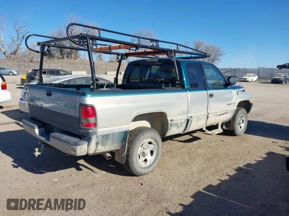 1998 Dodge 1500 с VIN 3B7HF12Z8WG178245, выставлен на аукционе IAAI как лот 41323628 с пробегом 126 097 миль миль и . История ставок и продаж доступна на DreamBid. Изображение 4.