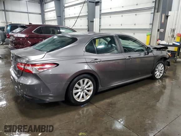 2018 Toyota Camry SE с VIN 4T1B11HK1JU639754, выставлен на аукционе Copart как лот 83947475 с пробегом 87 630 миль миль и Списание • Salvage title. История ставок и продаж доступна на DreamBid. Изображение 3.