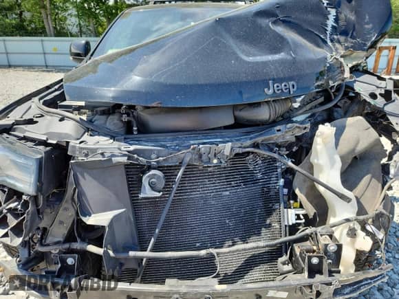 2018 Jeep Grand Cherokee High Altitude z VIN 1C4RJFCG9JC296247, wystawiony jako Copart lot #62586755 z przebiegiem 79 777 mil mil oraz Szkoda całkowita • Salvage title. Historia ofert i sprzedaży dostępna na DreamBid. Obrazek 11.