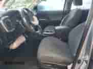 2022 Toyota Tacoma SR5 с VIN 3TMAZ5CN3NM180481, выставлен на аукционе Copart как лот 81331005 с пробегом 31 323 миль миль и Списание • Salvage title. История ставок и продаж доступна на DreamBid. Изображение 7.