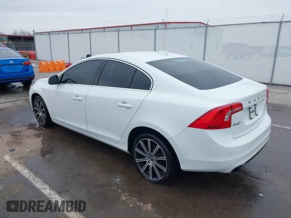 2015 Volvo S60 T6 Drive-E with VIN YV149MFK1F2366869, listed as a IAAI auction lot 41452923 with 98,005 mi miles and . Bid and sale history available at DreamBid. Image 3.