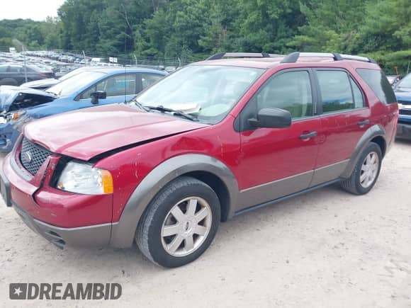 2005 Ford Freestyle SE with VIN 1FMZK01185GA67884, listed as a IAAI auction lot 43045495 with 61,962 mi miles and . Bid and sale history available at DreamBid. Image 2.