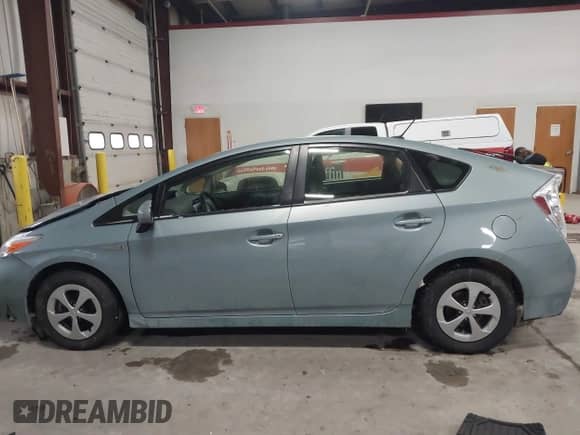 2015 Toyota Prius Four с VIN JTDKN3DU5F1877725, выставлен на аукционе IAAI как лот 41557495 с пробегом 32 729 миль миль и . История ставок и продаж доступна на DreamBid. Изображение 14.