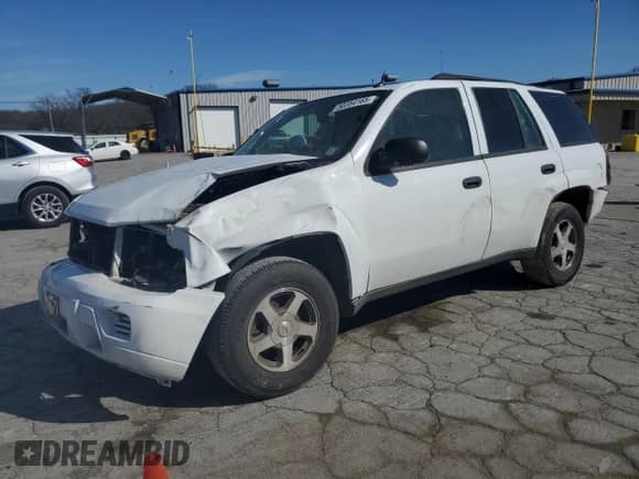 2005 Chevrolet TrailBlazer LS с VIN 1GNDS13S452281267, выставлен на аукционе Copart как лот 64442125 с пробегом 205 654 миль миль и Списание • Salvage title. История ставок и продаж доступна на DreamBid. Изображение 1.