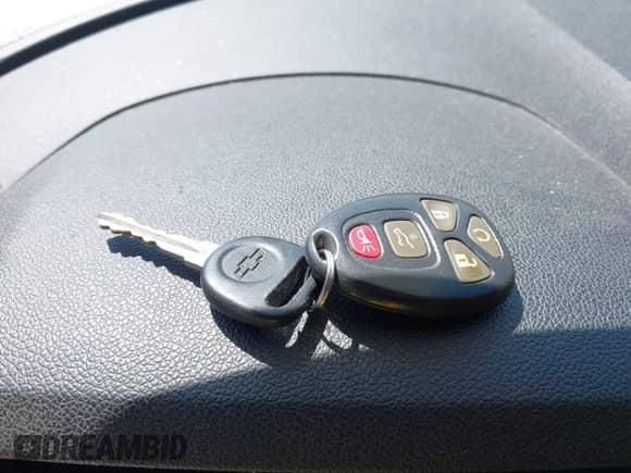 2012 Chevrolet Traverse 2LT with VIN 1GNKVJED5CJ353562, listed as a IAAI auction lot 42610005 with 185,201 mi miles and . Bid and sale history available at DreamBid. Image 11.