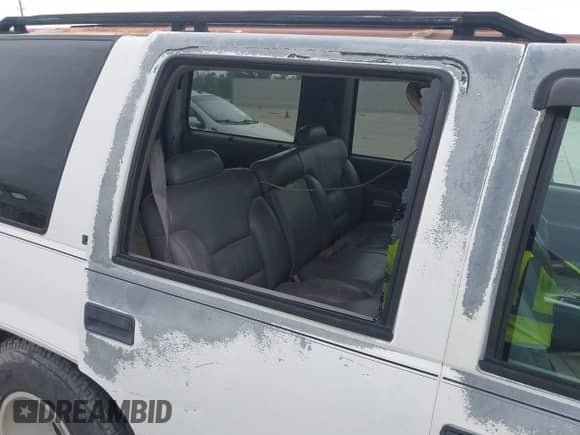 1996 Chevrolet Tahoe Limited с VIN 1GNEC13R1TJ301816, выставлен на аукционе IAAI как лот 42164036 с пробегом 364 164 миль миль и . История ставок и продаж доступна на DreamBid. Изображение 12.