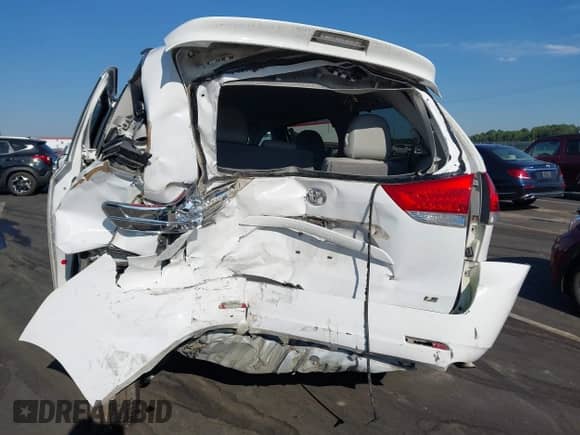 2012 Toyota Sienna with VIN 5TDKA3DC9CS011950, listed as a IAAI auction lot 43110593 with 109,667 mi miles and . Bid and sale history available at DreamBid. Image 6.