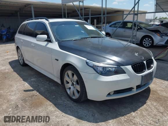 2006 BMW 5 Series 530xi с VIN WBANN73576CN02886, выставлен на аукционе IAAI как лот 43076711 с пробегом 203 533 миль миль и . История ставок и продаж доступна на DreamBid. Изображение 1.